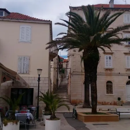 Keti Apartment Milna (Brac)